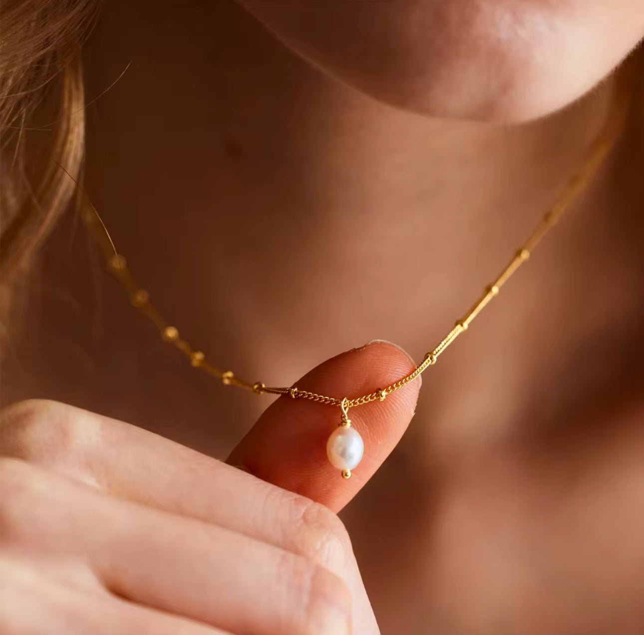 Gold Pearl Pedant Necklace